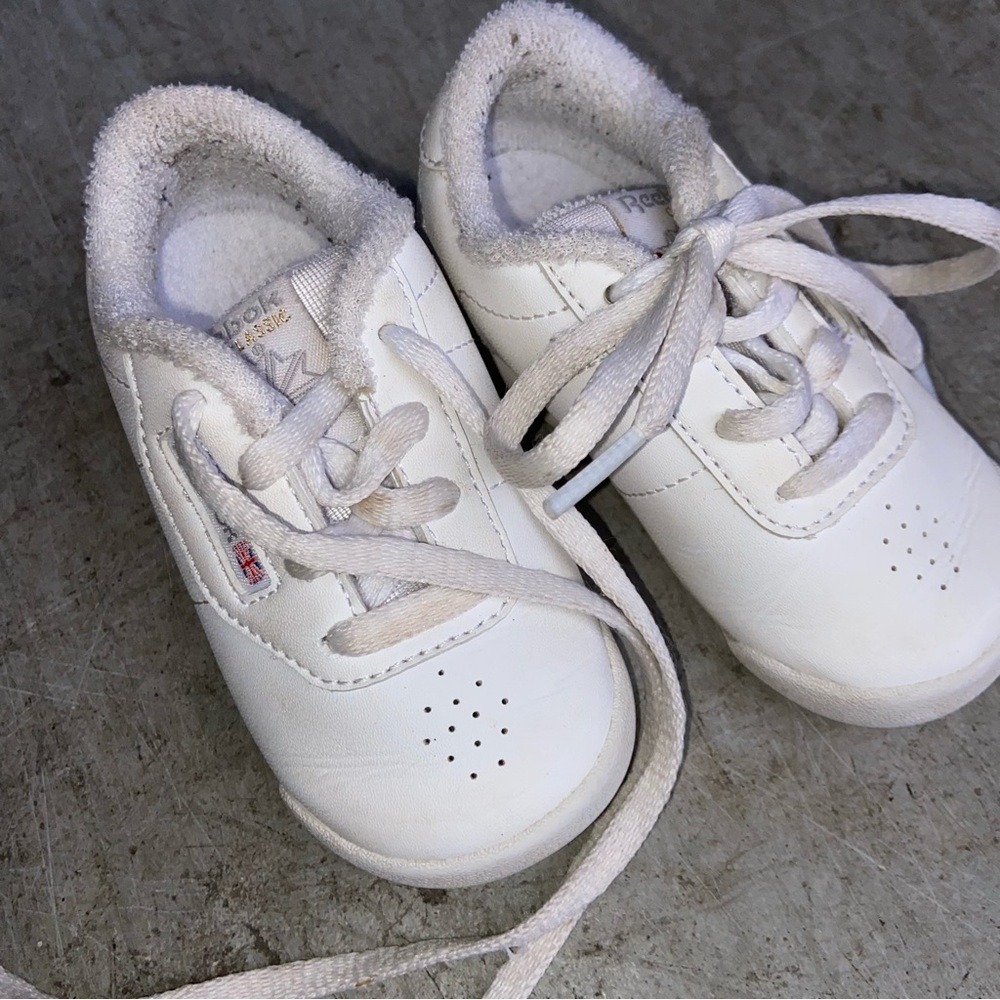 Reebok Classic white Reebok old school sneakers toddler 5